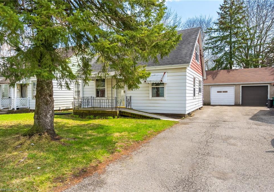 11-gore-street-cambridge-ontario-40819737