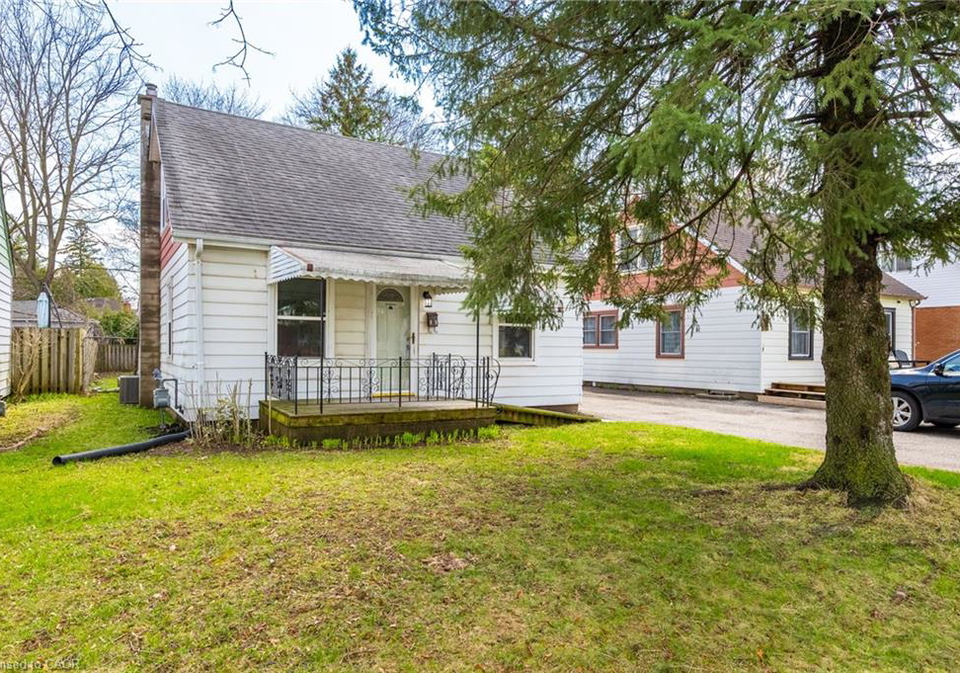 11-gore-street-cambridge-ontario-40819737