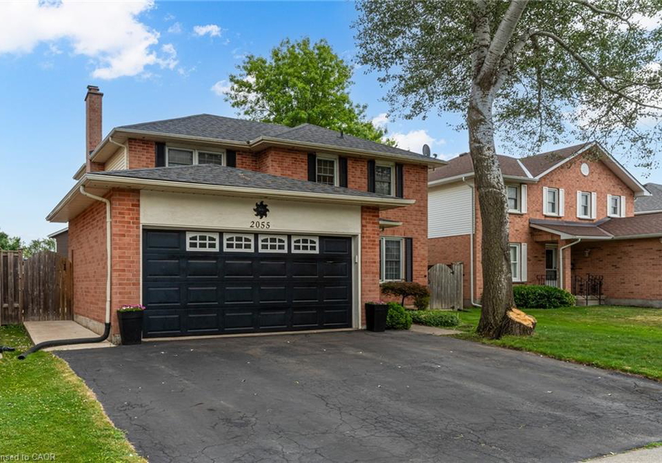 2055-hunters-wood-drive-burlington-ontario-40819746