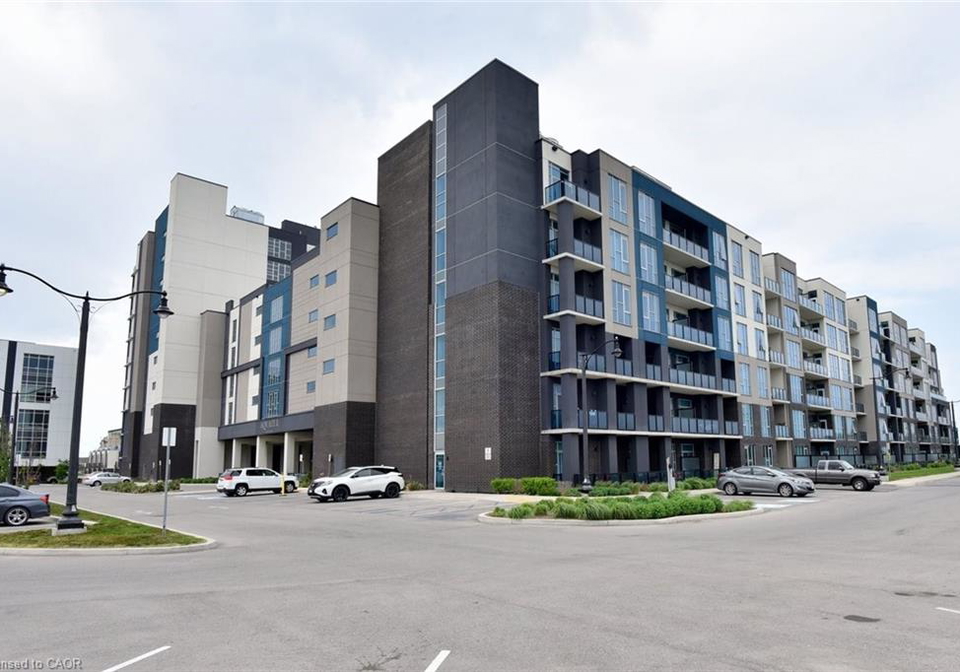 16-concord-place-grimsby-ontario-40819775
