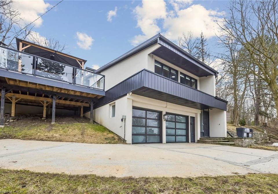 3-chicopee-terrace-kitchener-ontario-40819828