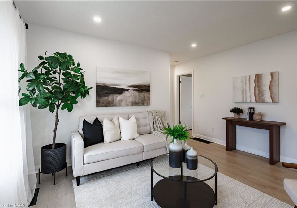 148-glastonbury-crescent-stratford-ontario-40819839