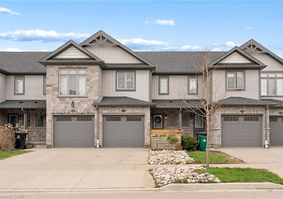 11-wildflower-street-kitchener-ontario-40819861