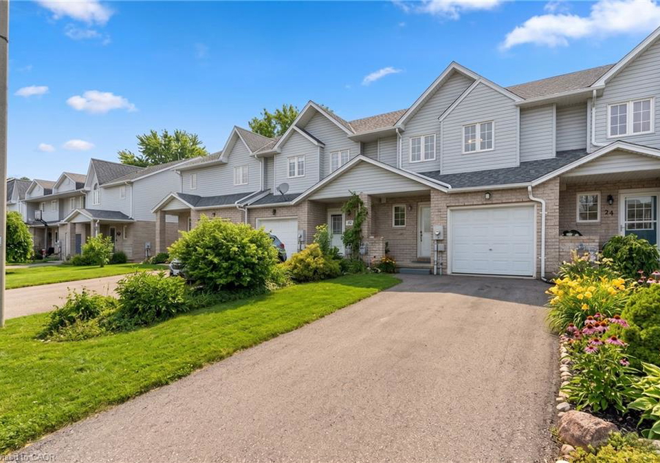 22-golden-terrace-court-kitchener-ontario-40819868