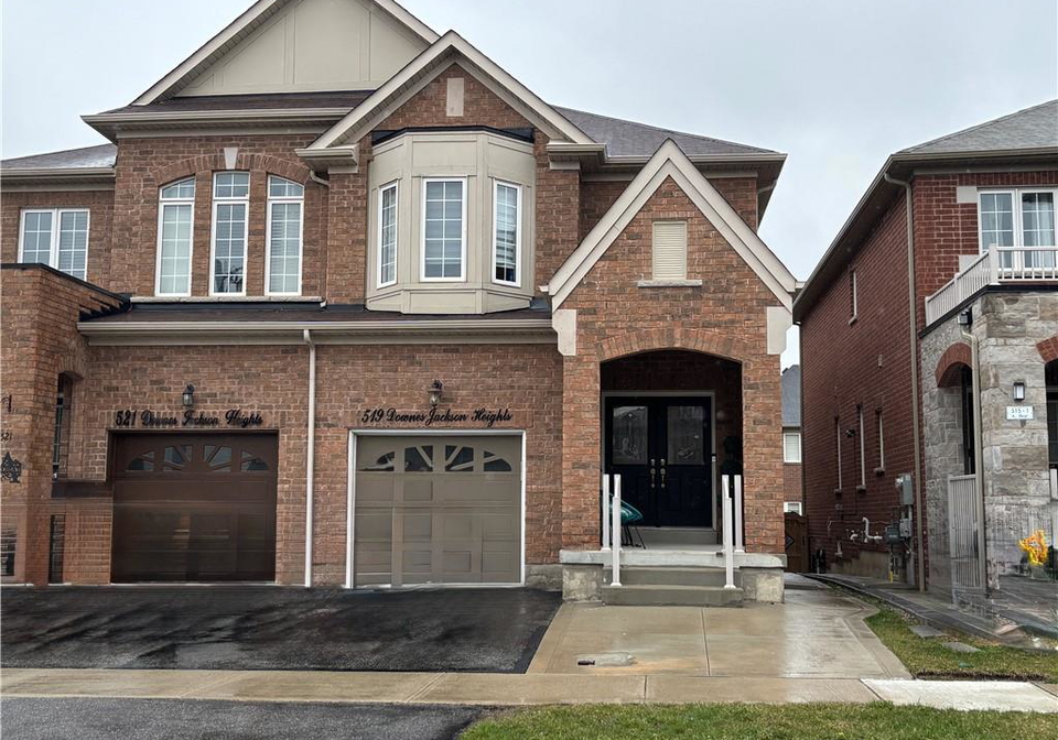 519-downes-jackson-heights-milton-ontario-40819897