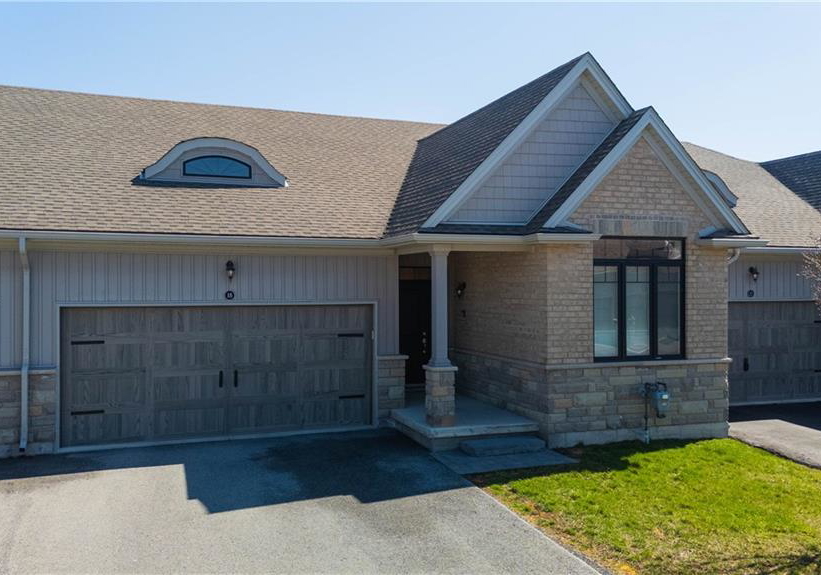 18-borden-trail-welland-ontario-40819904