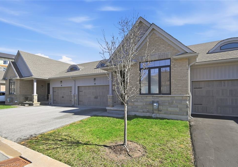 18-borden-trail-welland-ontario-40819904