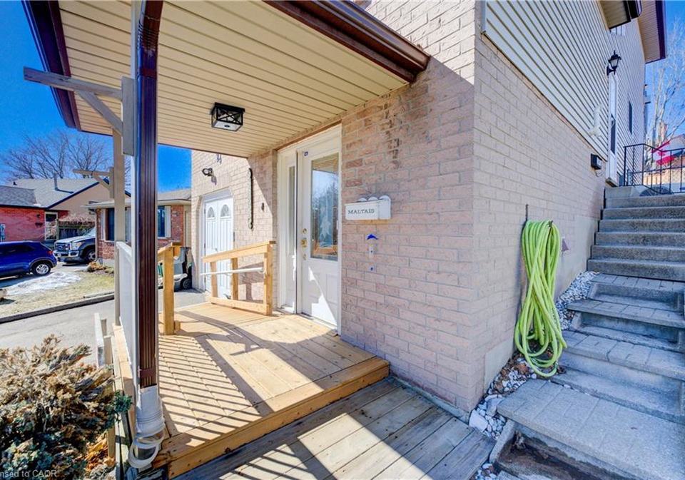 24-farmington-place-kitchener-ontario-40819914