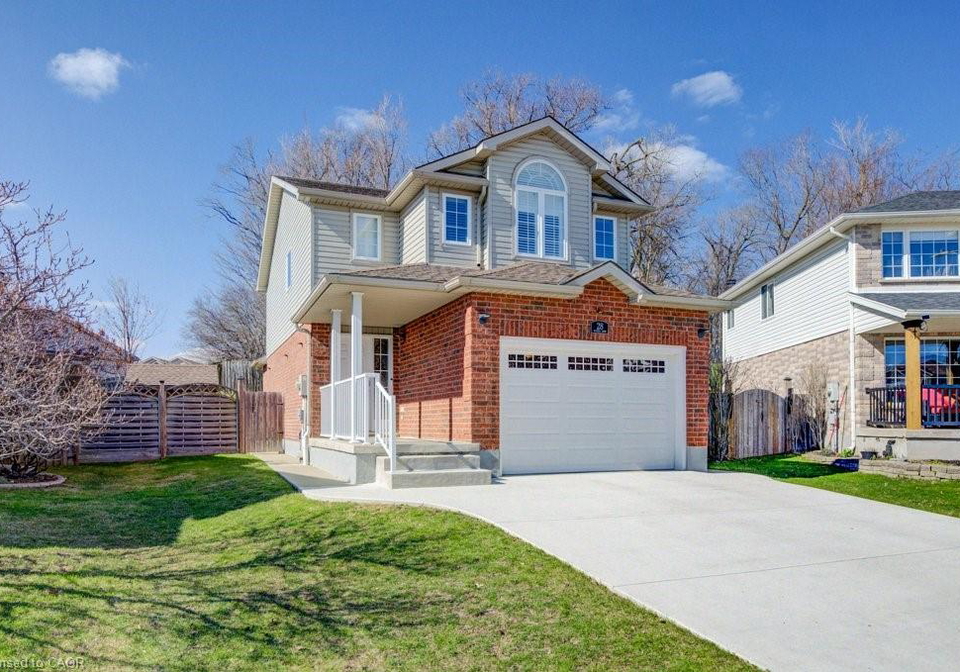 28-wisteria-court-kitchener-ontario-40819958