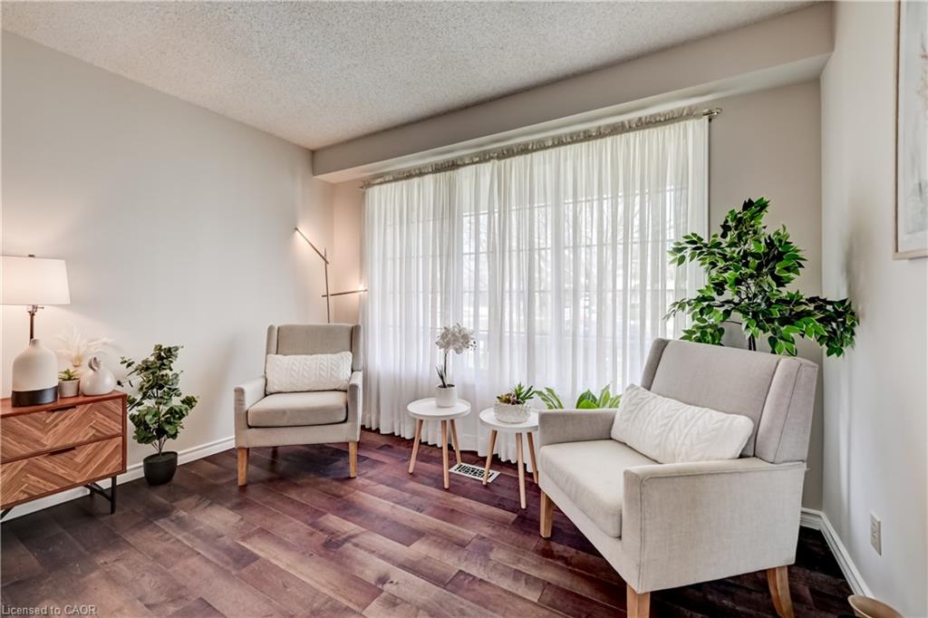 33-carlyle-place-kitchener-ontario-40819999