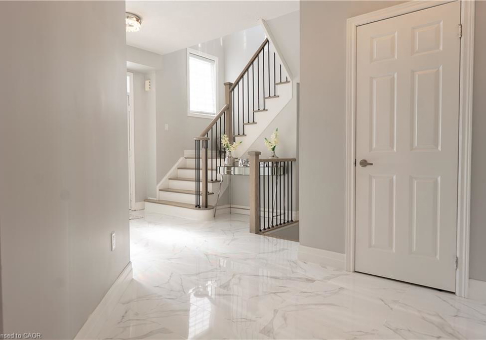 1133-upper-thames-drive-woodstock-ontario-40820055