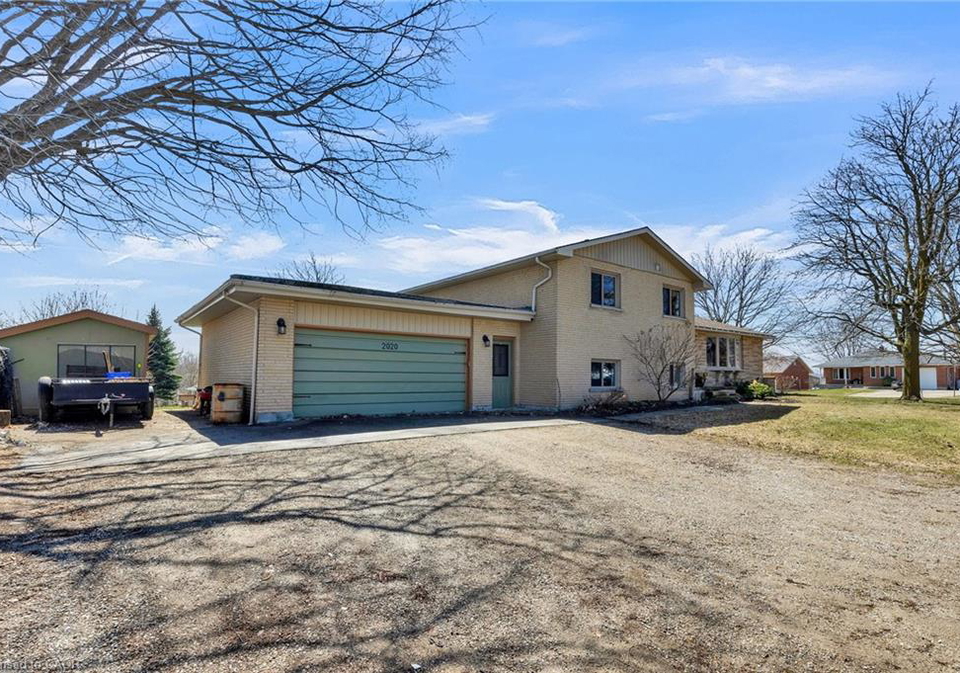 2020-william-street-gorrie-ontario-40820118