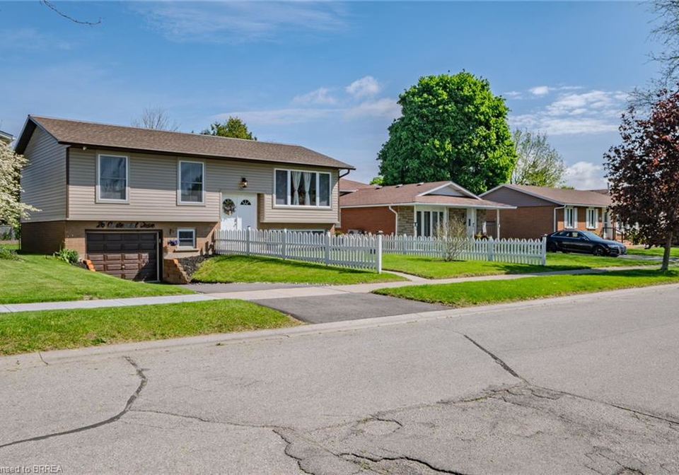 26-centennial-drive-brantford-ontario-40820150