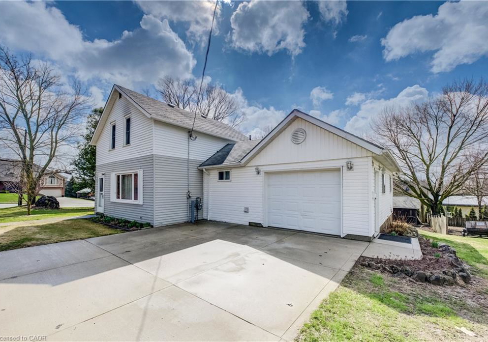 110-miller-street-mount-forest-ontario-40820338