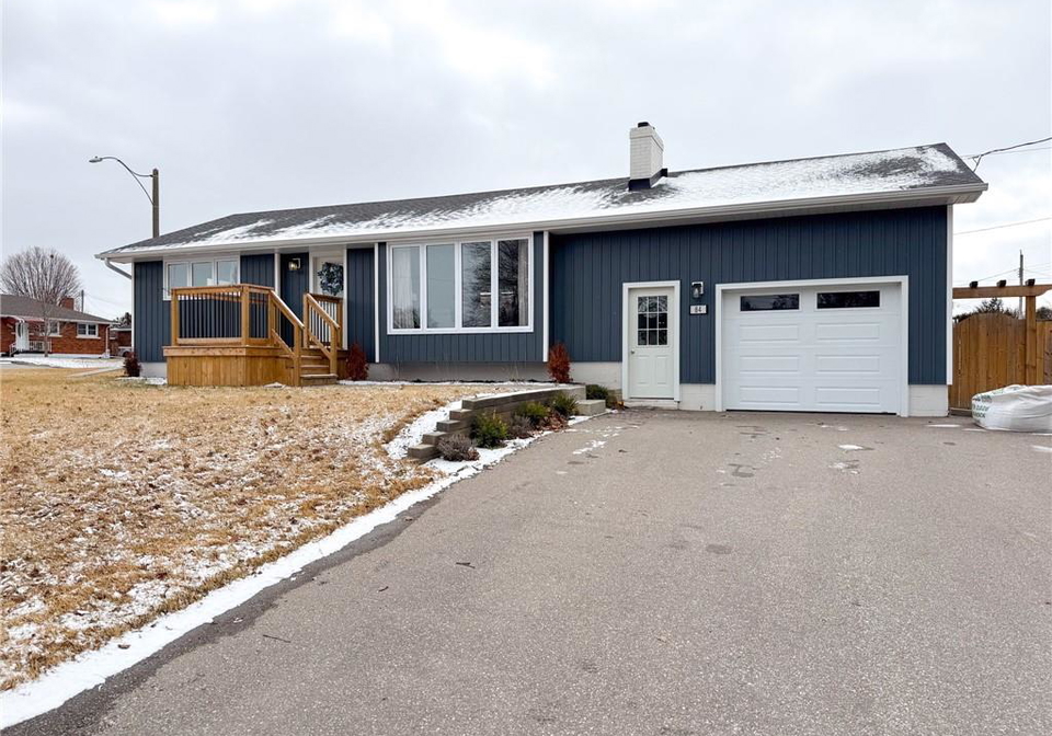 84-connaught-avenue-delhi-ontario-40820340
