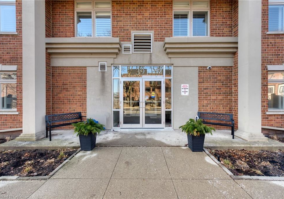 391-plains-road-e-burlington-ontario-40820379