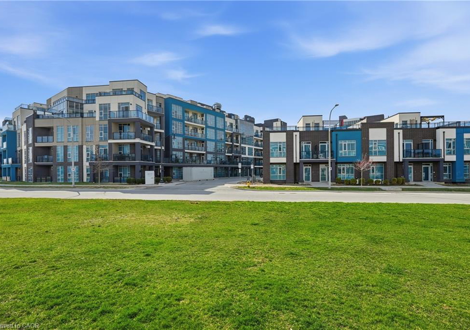 10-concord-place-grimsby-ontario-40820422