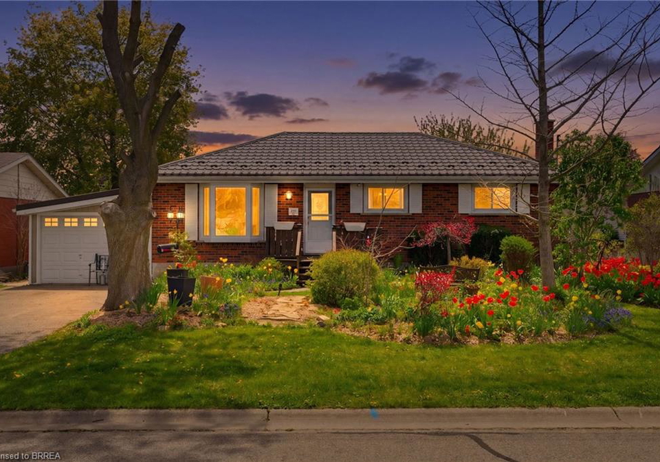 12-mccammon-street-paris-ontario-40820567