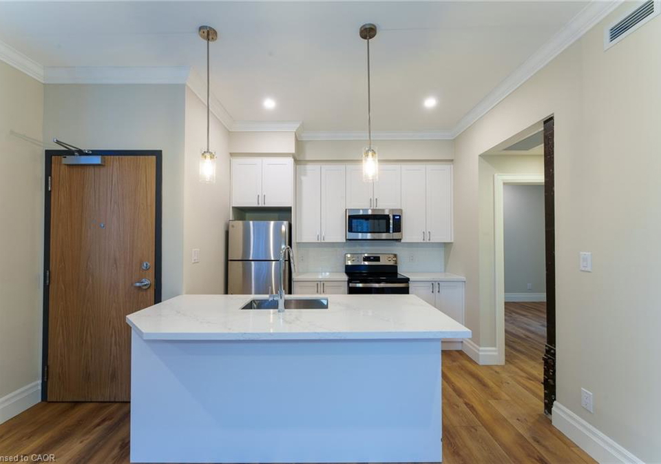 100-charlton-avenue-w-hamilton-ontario-40820573