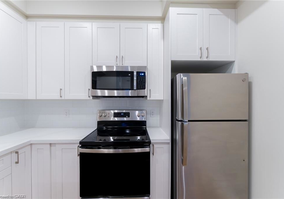 100-charlton-avenue-w-hamilton-ontario-40820593