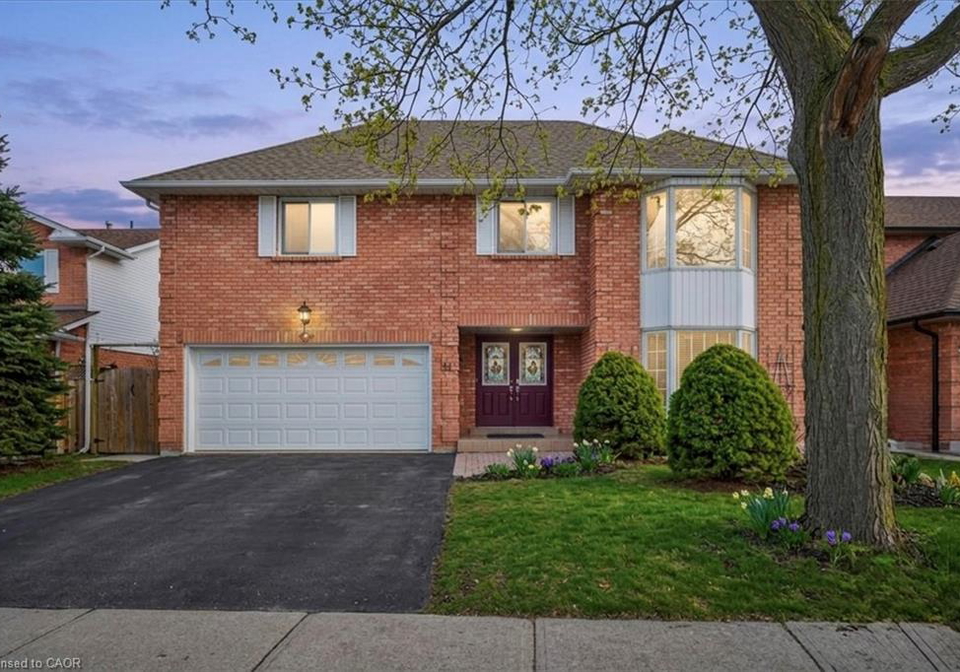 54-goldcrest-drive-stoney-creek-ontario-40820616