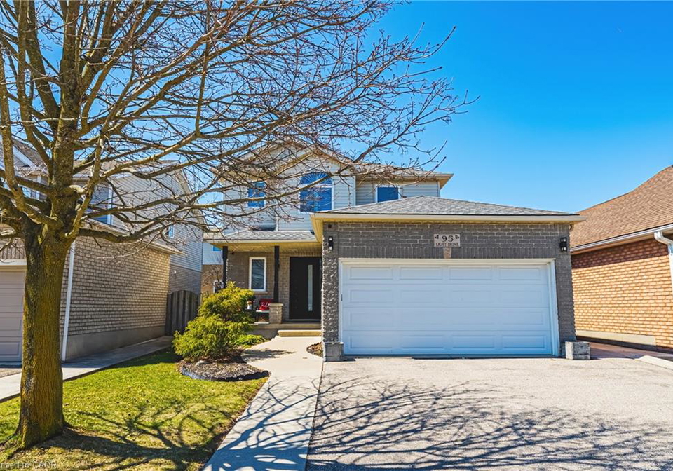 95-light-drive-cambridge-ontario-40820624