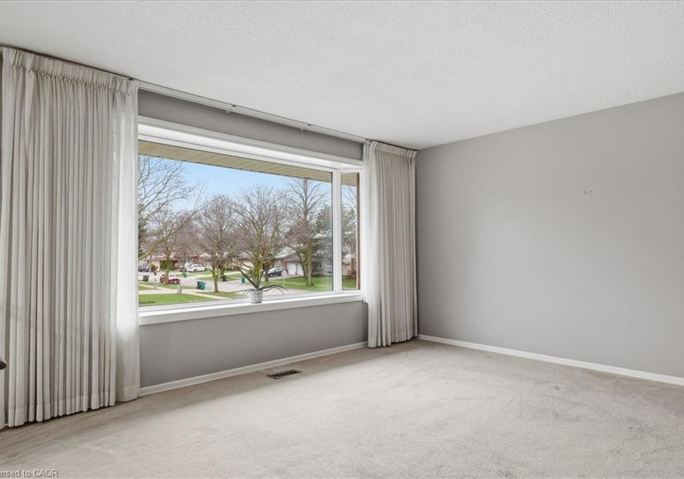 94-colebrook-court-kitchener-ontario-40820627