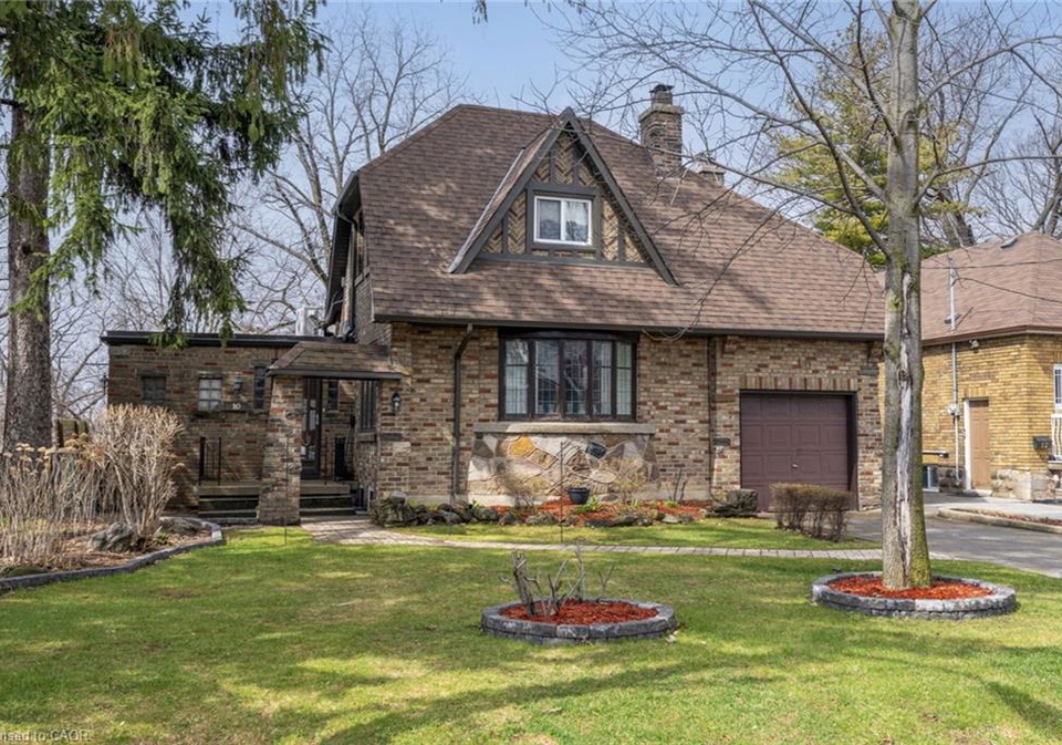 10-landour-avenue-york-ontario-40820709