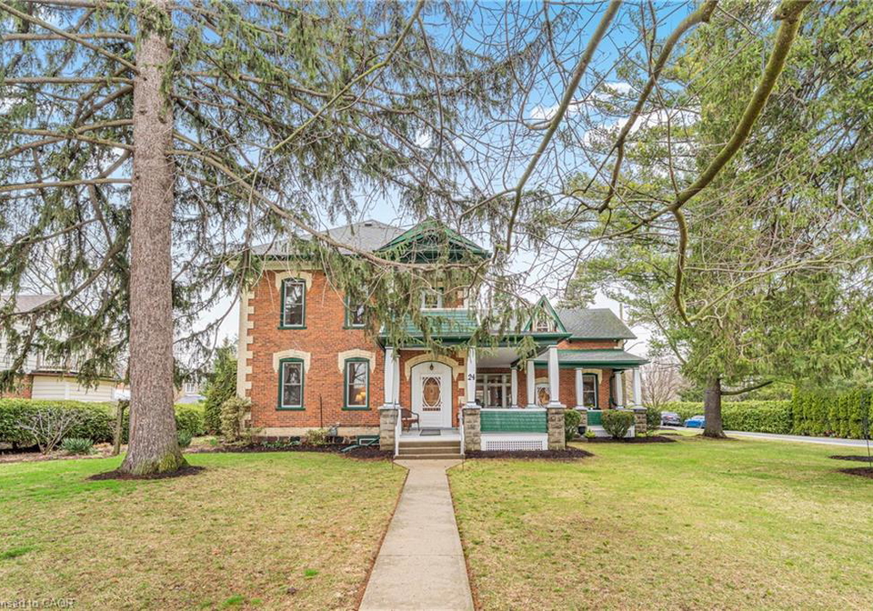 24-queensway-drive-st-jacobs-ontario-40820732