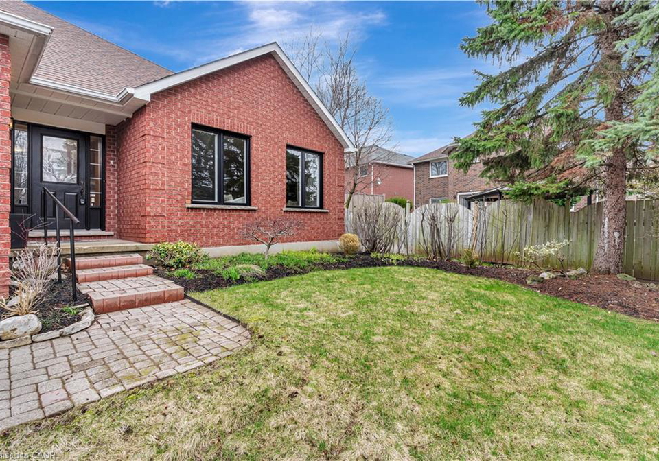 6-gowinlock-court-cambridge-ontario-40820790
