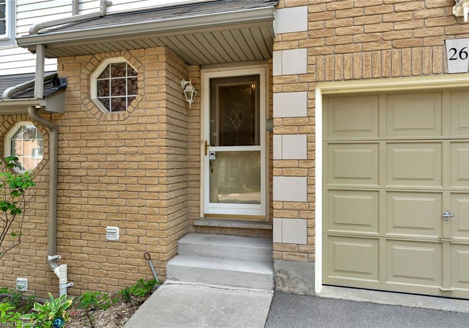 31-moss-boulevard-dundas-ontario-40820800