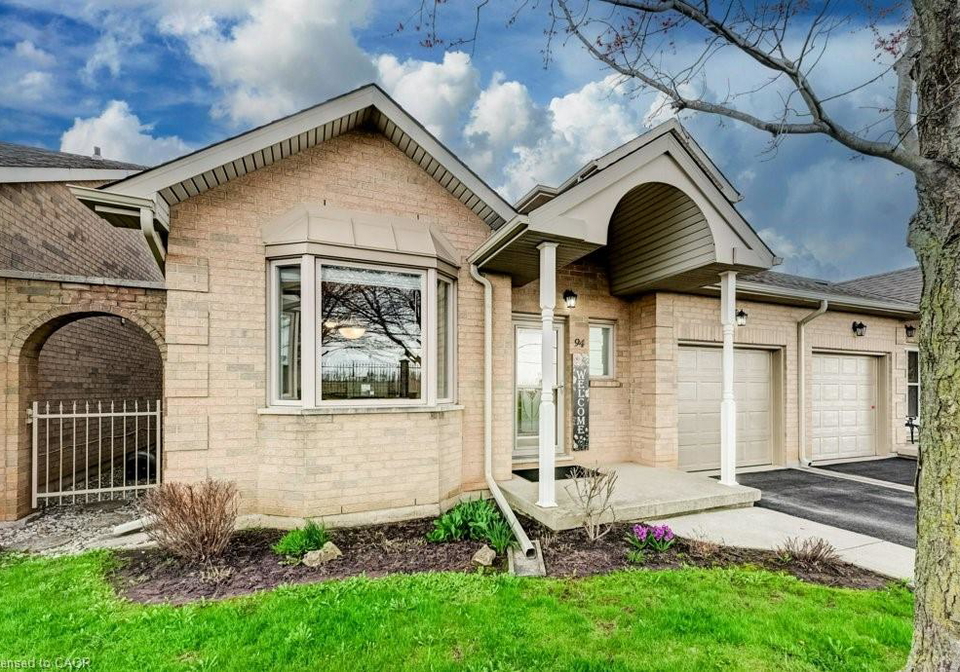 94-greentrail-drive-mount-hope-ontario-40820806