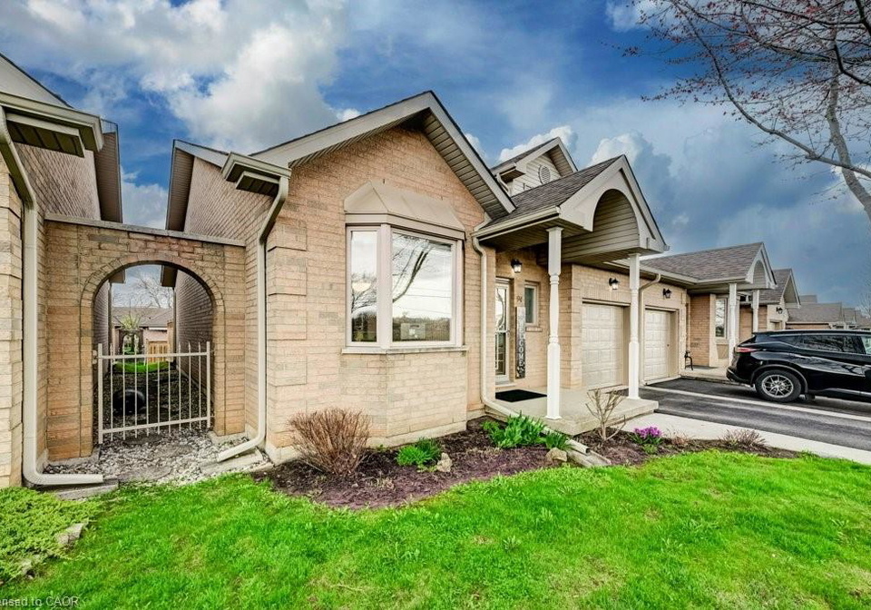 94-greentrail-drive-mount-hope-ontario-40820806