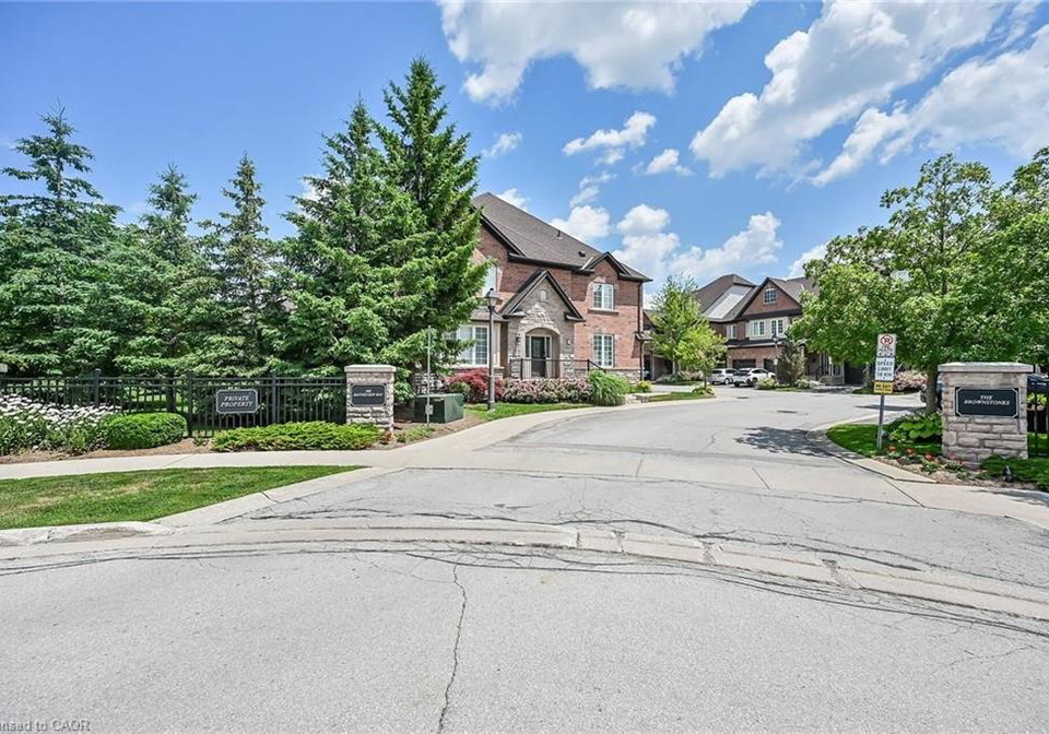 300-ravineview-way-oakville-ontario-40820815