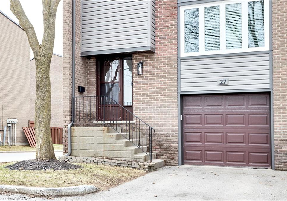 46-cedarwoods-crescent-kitchener-ontario-40820820
