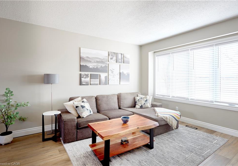 46-cedarwoods-crescent-kitchener-ontario-40820820