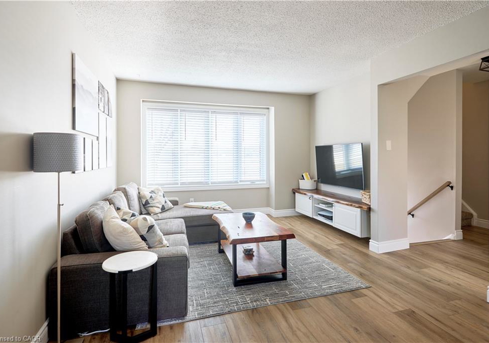 46-cedarwoods-crescent-kitchener-ontario-40820820