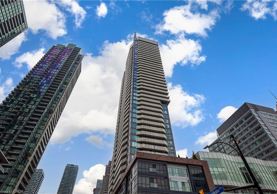 4065-confederation-parkway-mississauga-ontario-40820823