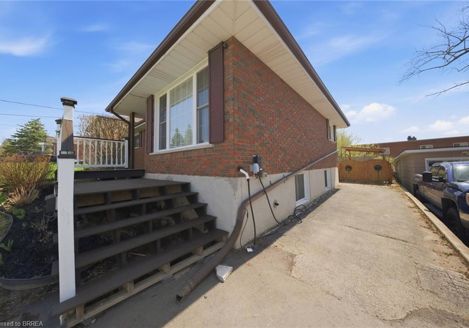 375-wellington-street-brantford-ontario-40820829