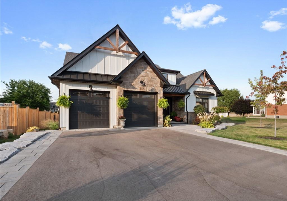 253-central-avenue-grimsby-ontario-40820894