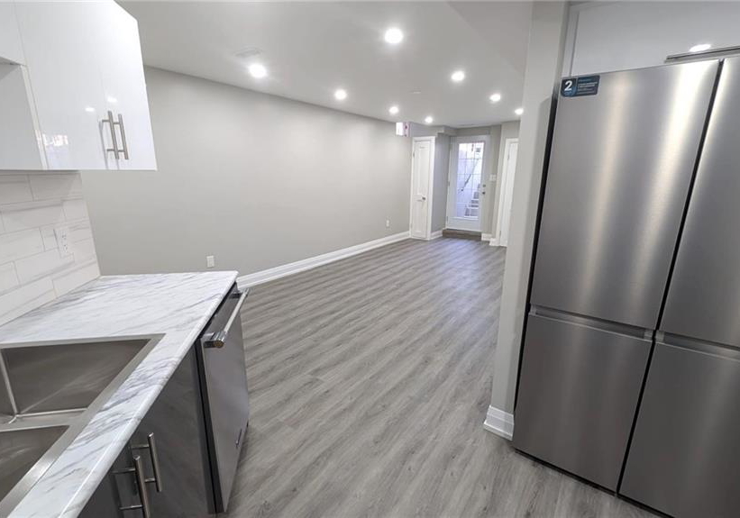 100-bridgeport-crescent-hamilton-ontario-40820919