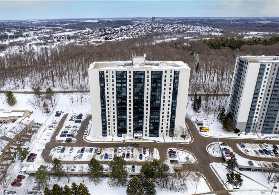 35-green-valley-drive-kitchener-ontario-40820959