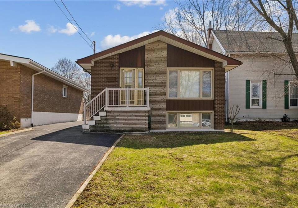 11-duff-street-hamilton-ontario-40820986