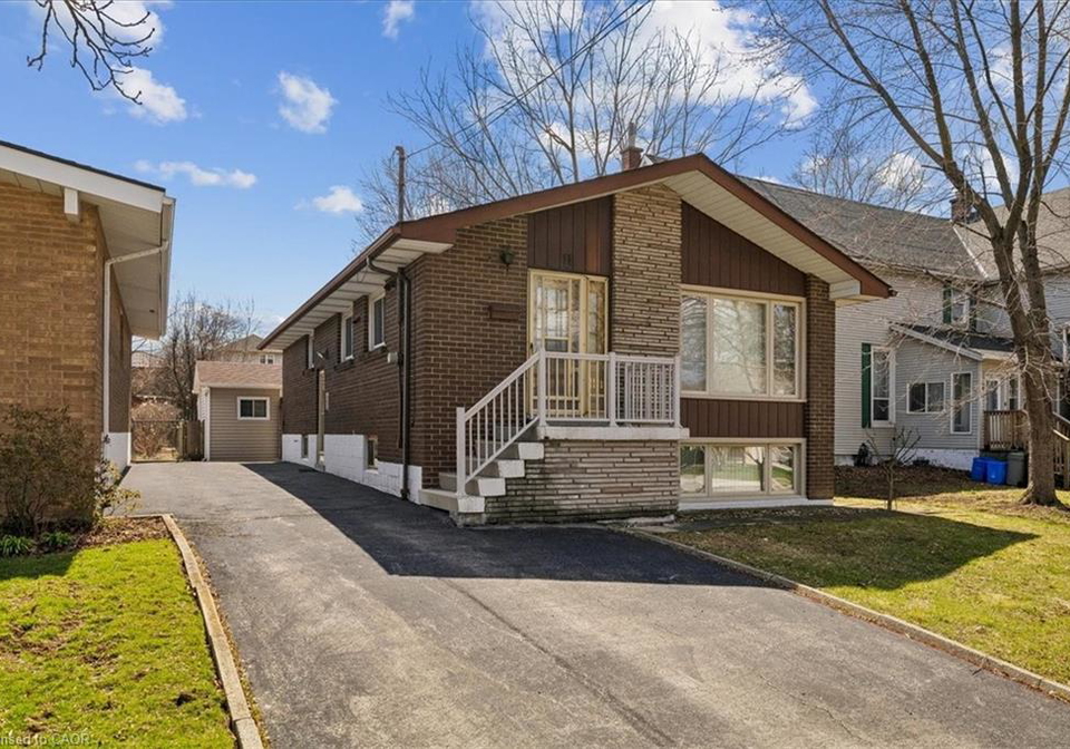 11-duff-street-hamilton-ontario-40820986