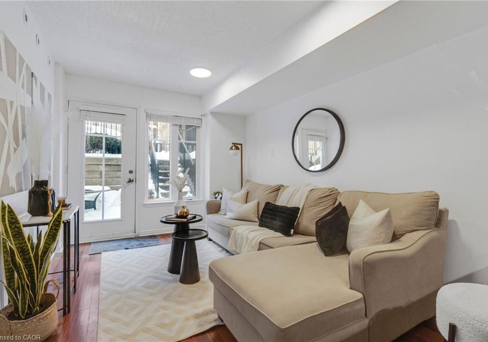 38-western-battery-road-toronto-ontario-40821022