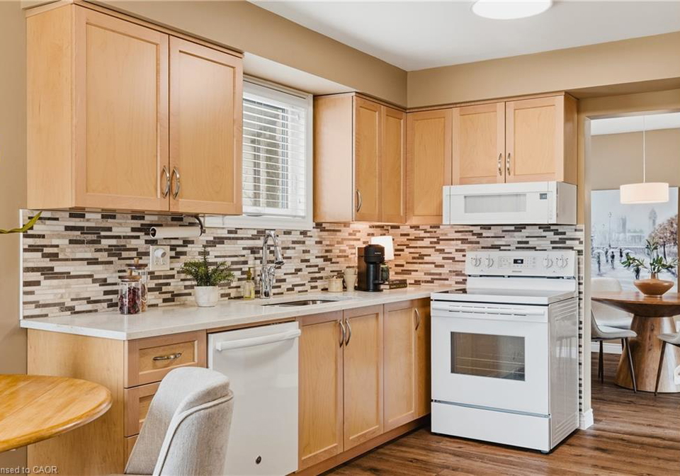 143-st-jerome-crescent-kitchener-ontario-40821028