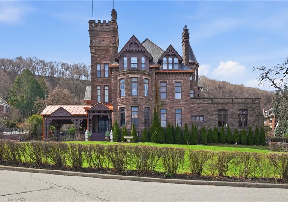 26-ravenscliffe-avenue-hamilton-ontario-40821039