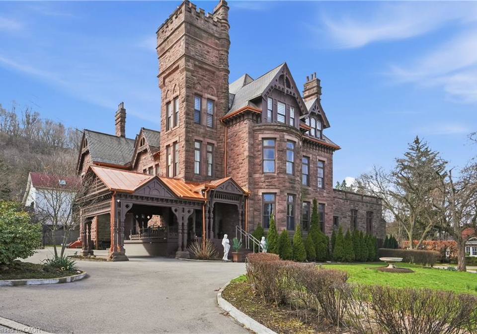 26-ravenscliffe-avenue-hamilton-ontario-40821039