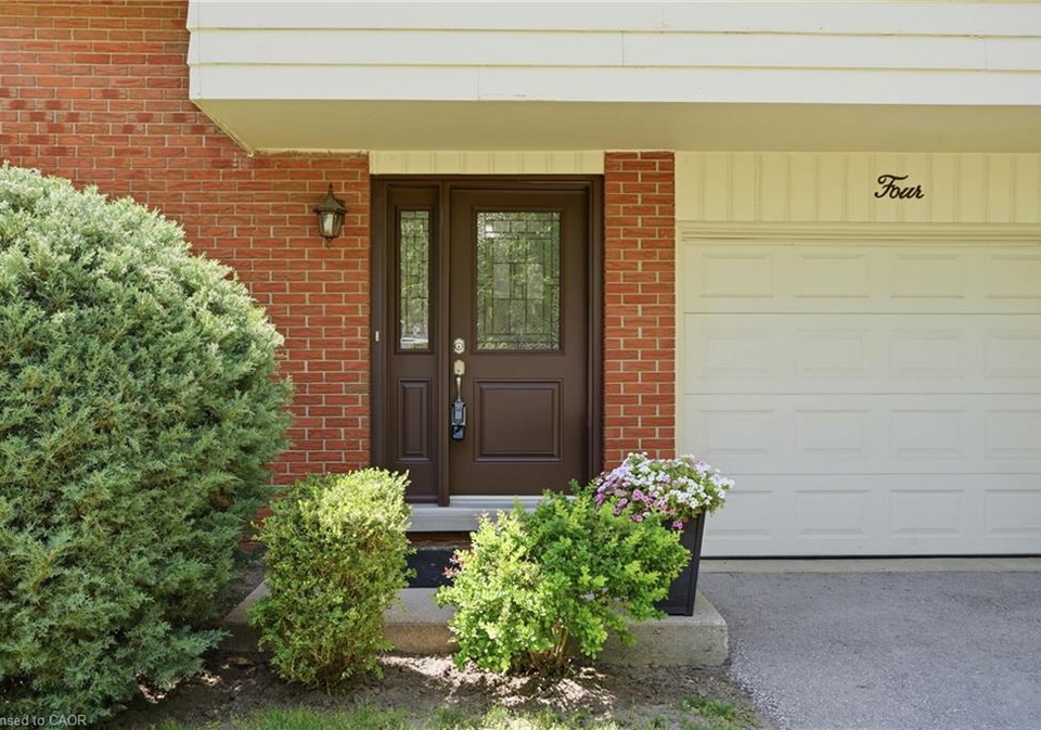 4-bradley-place-kitchener-ontario-40821042