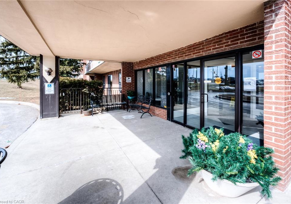 1100-courtland-avenue-e-kitchener-ontario-40821061